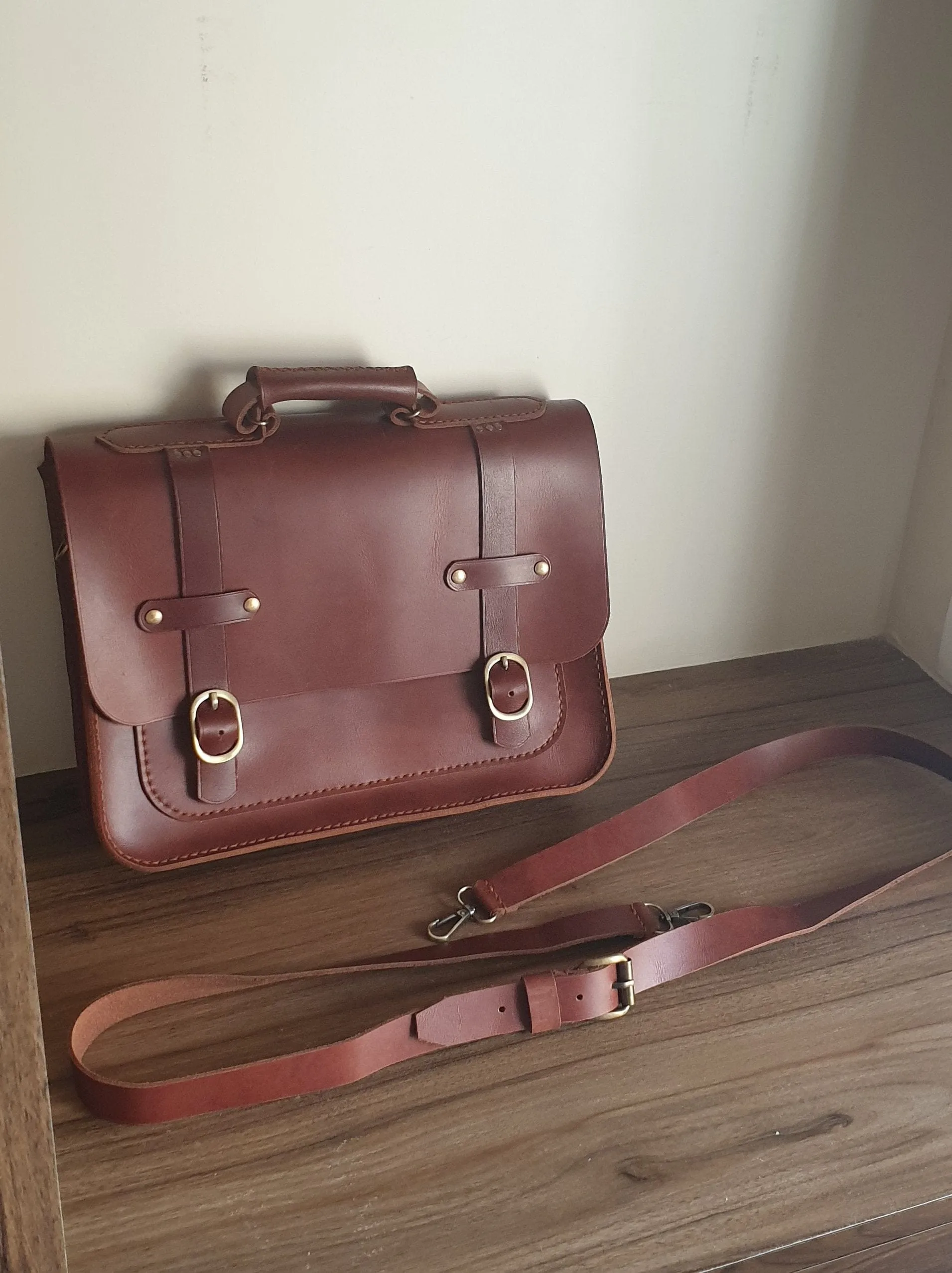 Handmade fullgrain leather briefcase