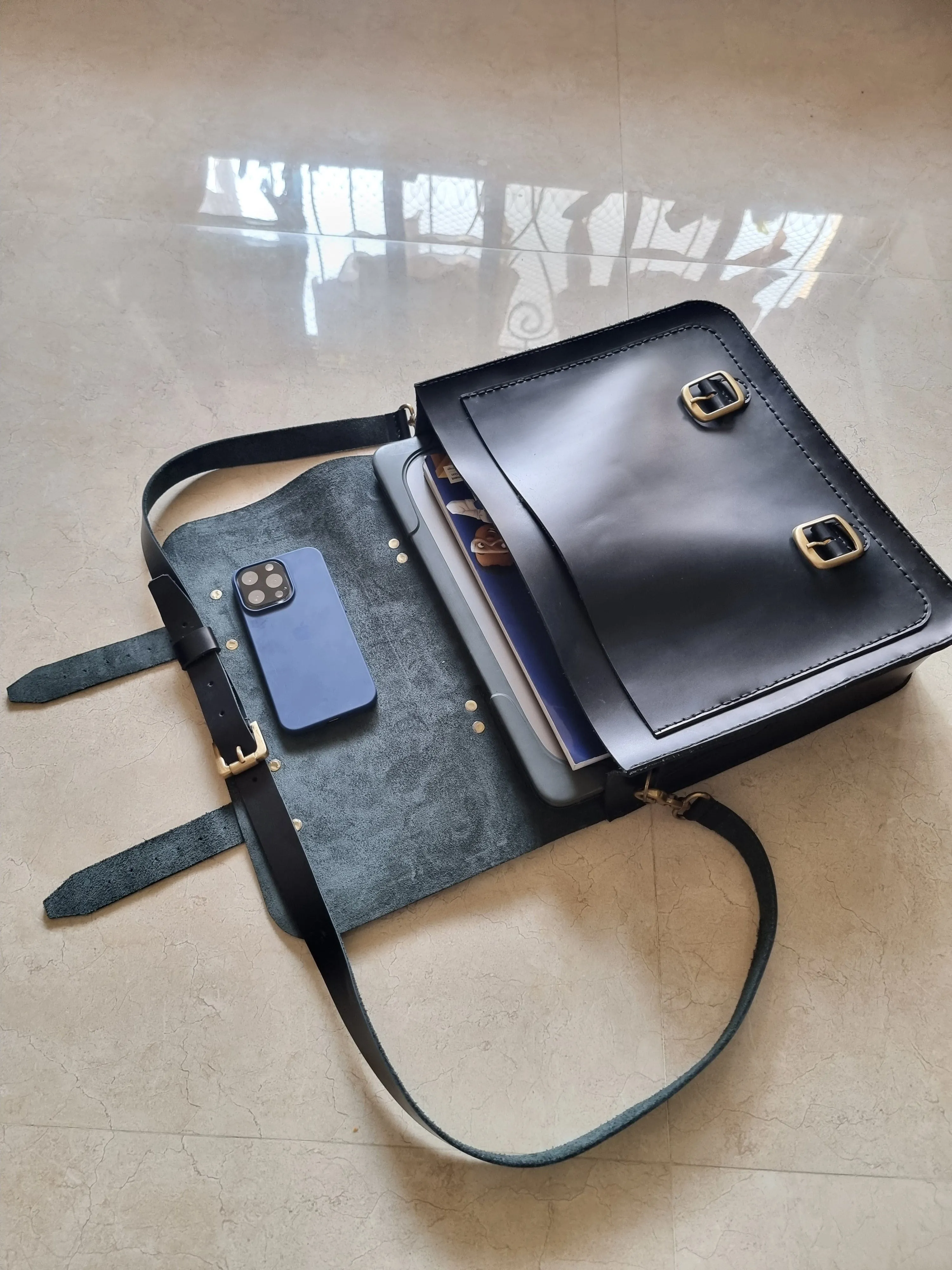 Handmade fullgrain leather briefcase