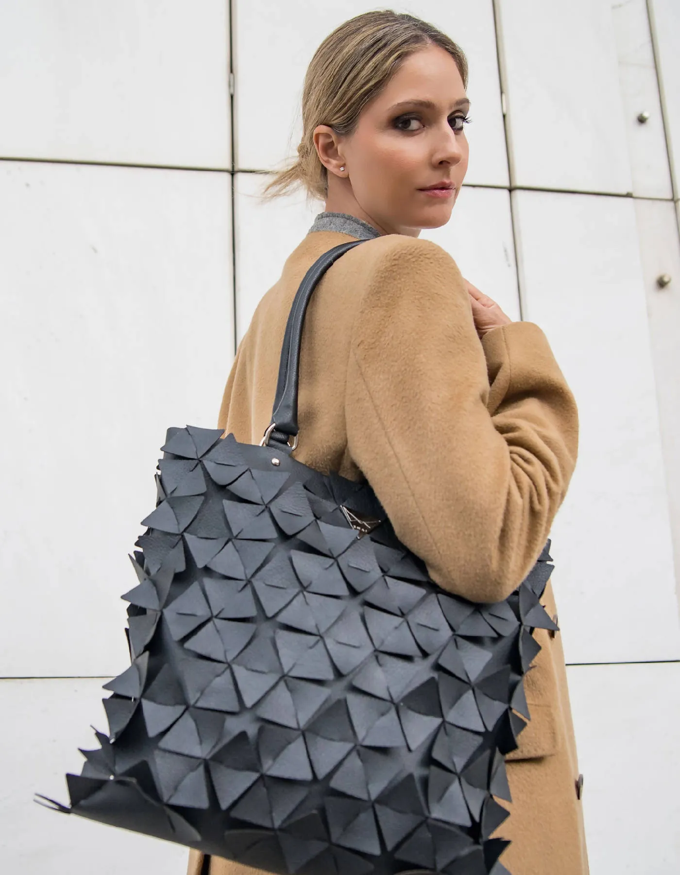 Star Tote Bag Alma Matt Black