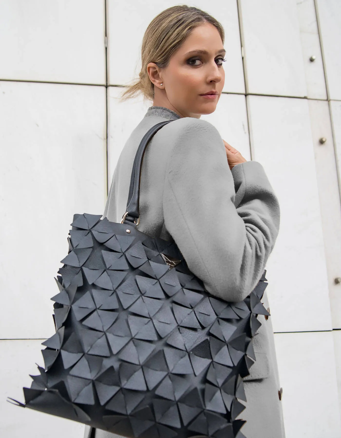 Star Tote Bag Alma Matt Black