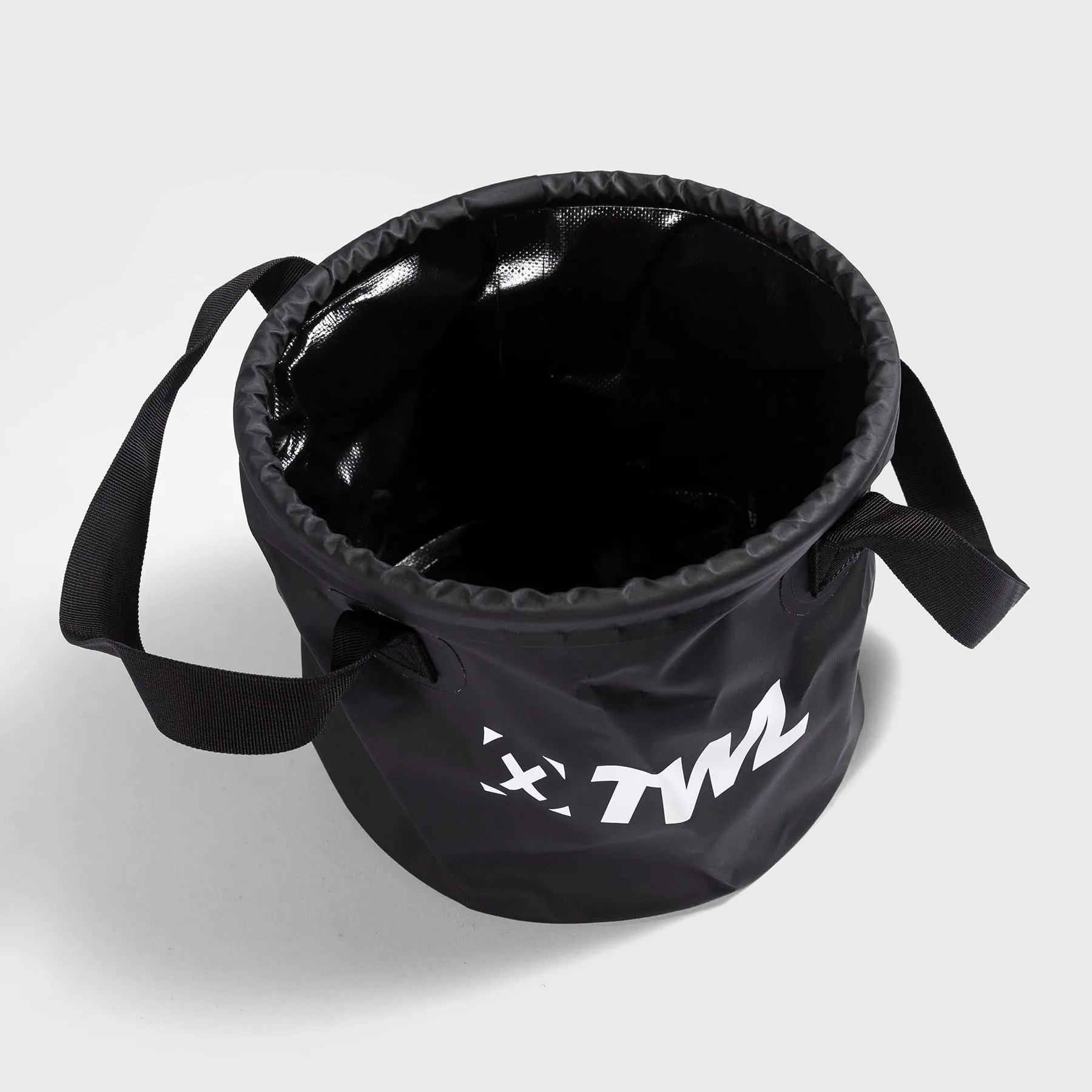 TWL - COLLAPSIBLE CHALK BUCKET - BLACK